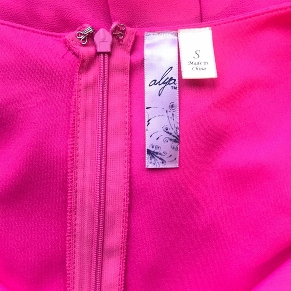 Alya, hot pink long sleeve romper, Size S - Picture 3 of 3